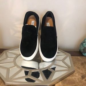 Steve Madden platform sneaker- black- women size 7- worn twice